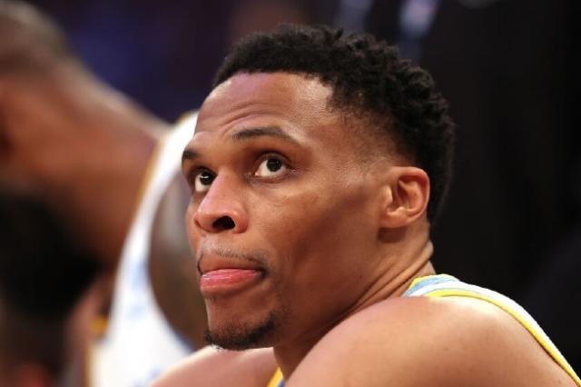 麻将胡了-快艇已获与韦少谈判许可 昔日MVP全明星后做决定？