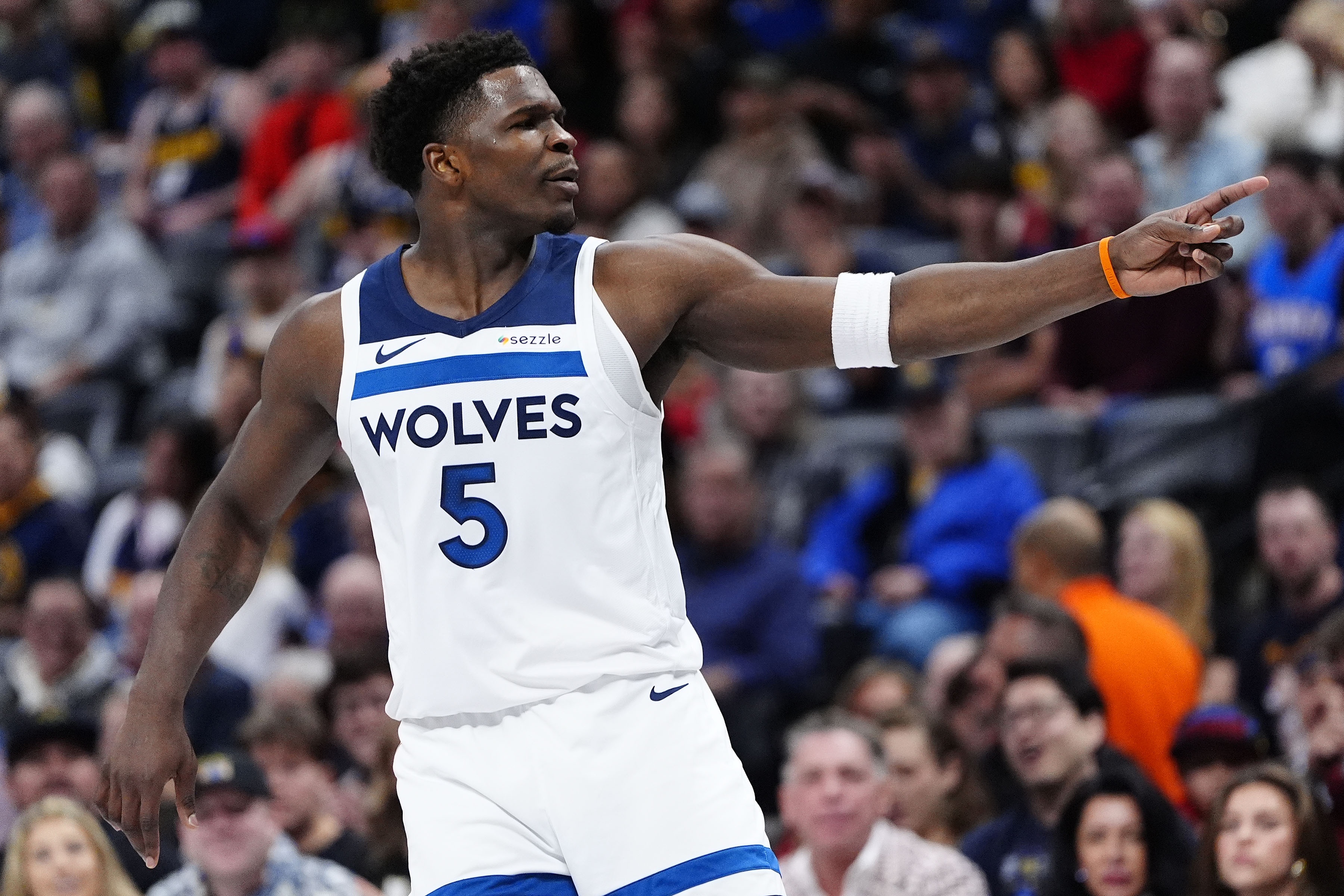 第三年轻万分？爱德华兹：我很遗憾在科比前面 我宁愿再等100天